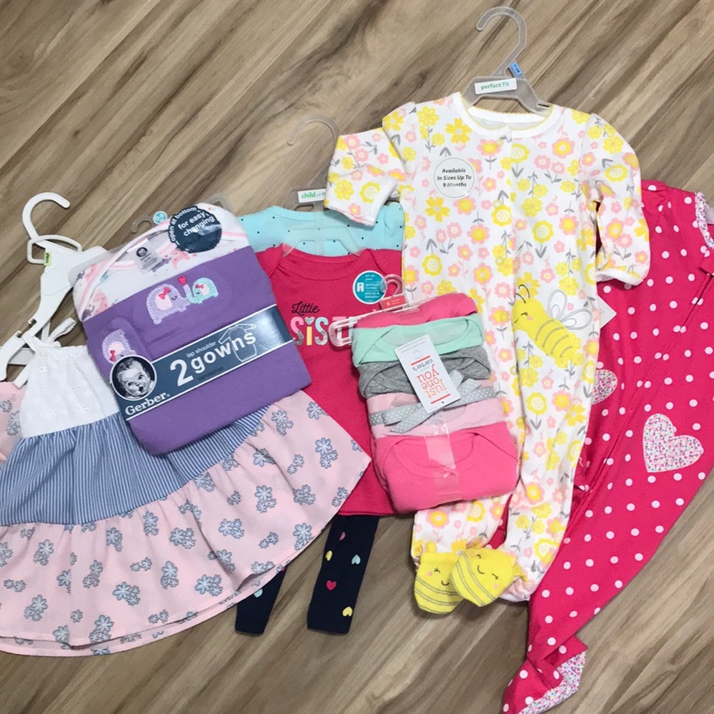 Bundle 0-6 month girl clothes NWT
